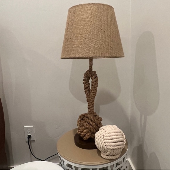 𝅺Orben Rope Knot Table Lamp. Burlap Lamp Shade.NWOT - Picture 1 of 10